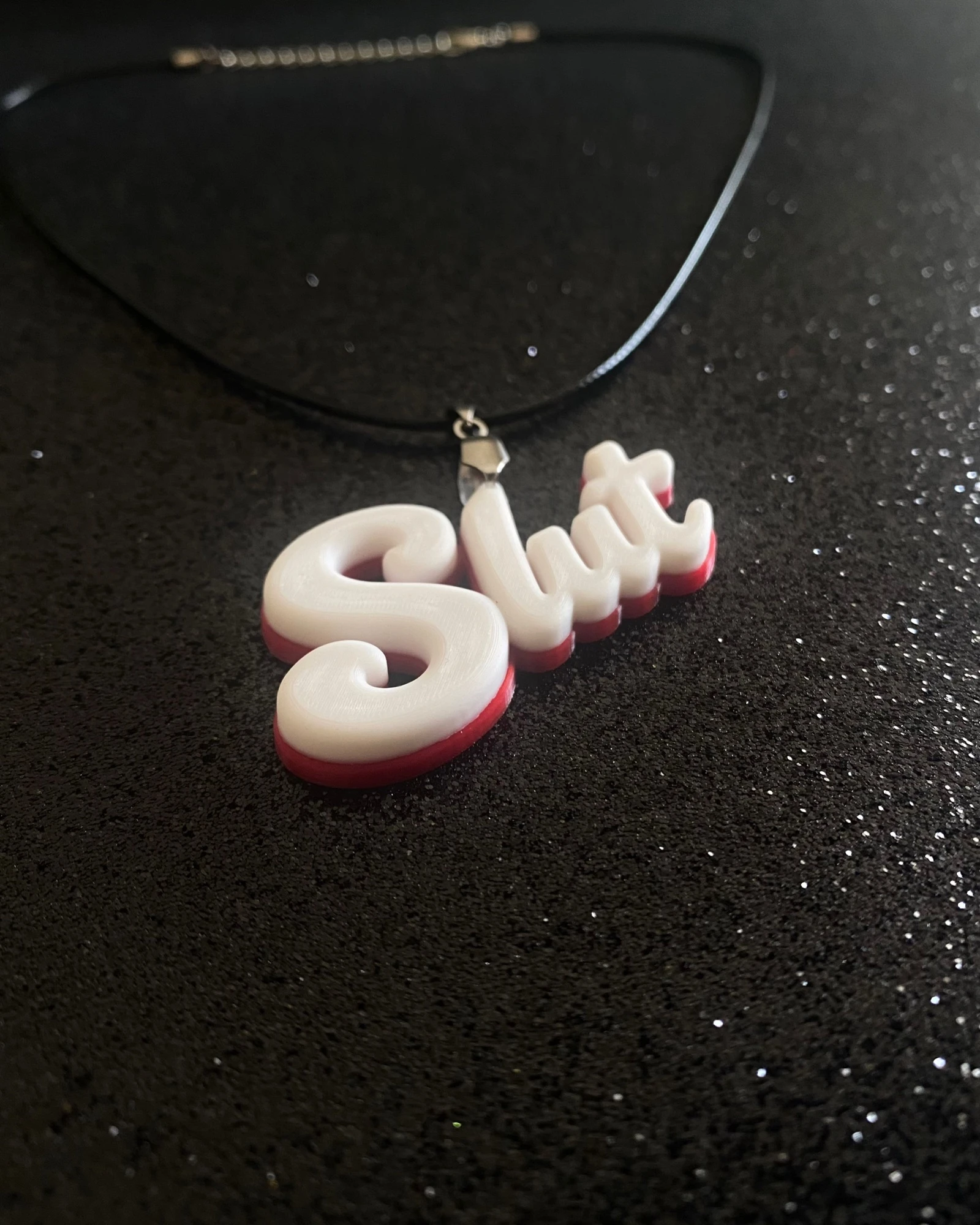 Collar / Pendant "Slut" White & Red 3D - Y2K / Alt / Rave Style – photo 4